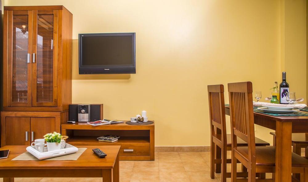 Aparthotel Ona El Tarter รันซอล ภายนอก รูปภาพ